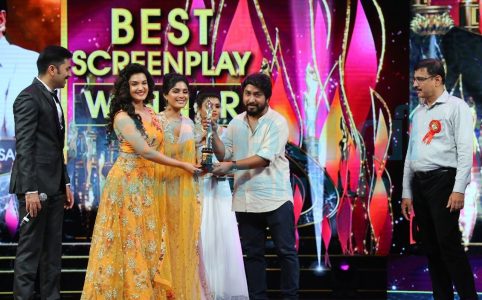 vineeth sreenivasan at Asianet Film Awards 2019 Telecast