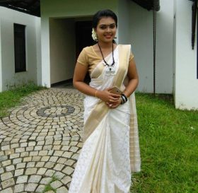 Mridhula Vijai in Saree